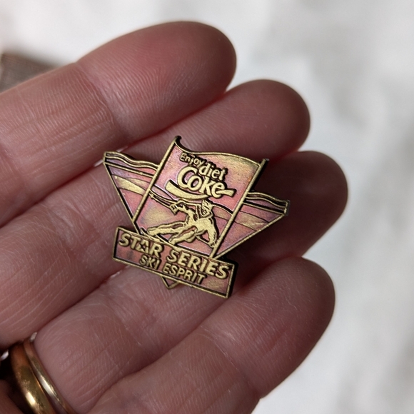 Ski Pins Collection - Picture 5 of 6